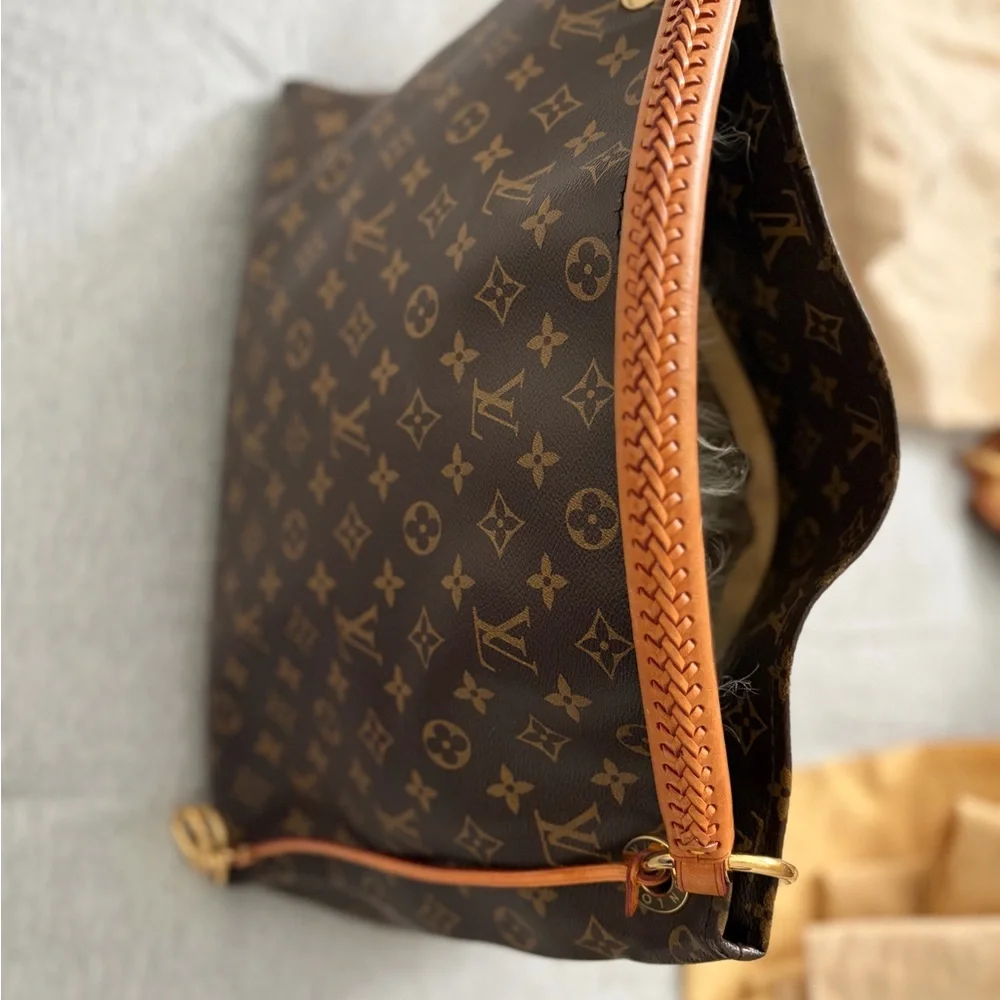 Louis Vuitton Brown Monogram Shoulder Bag - Picture 2 of 16